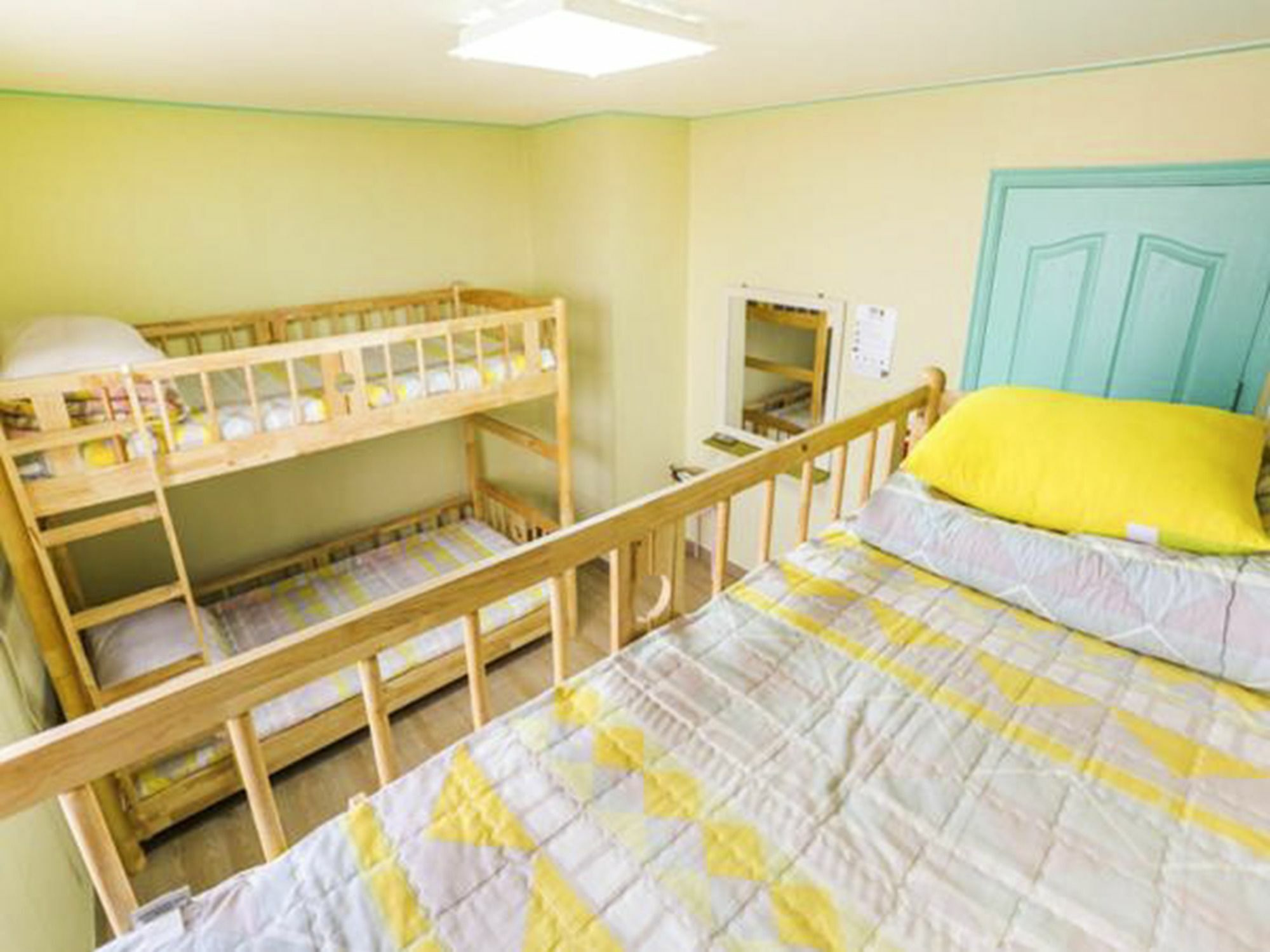 Fun Fun Stay Guesthouse Сеул Экстерьер фото